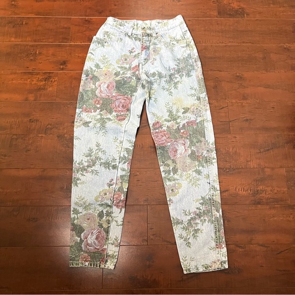 Vintage Denim - VINTAGE JeanJer 1980s Denim Floral High Mid Rise Tapered Leg Vtg 80s Jeans
